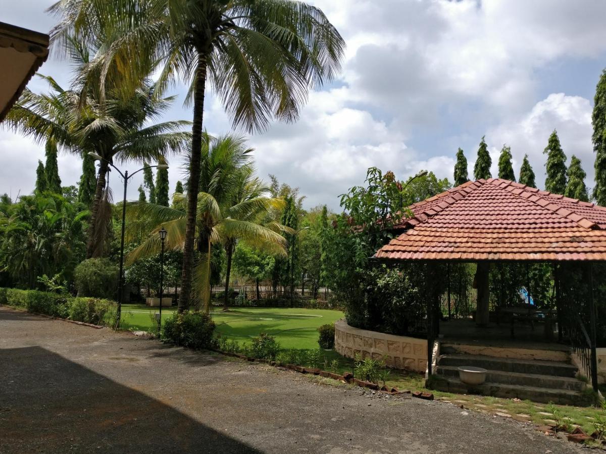 Pushp Vatika Resort & Lawns Nova Bombaim Exterior foto