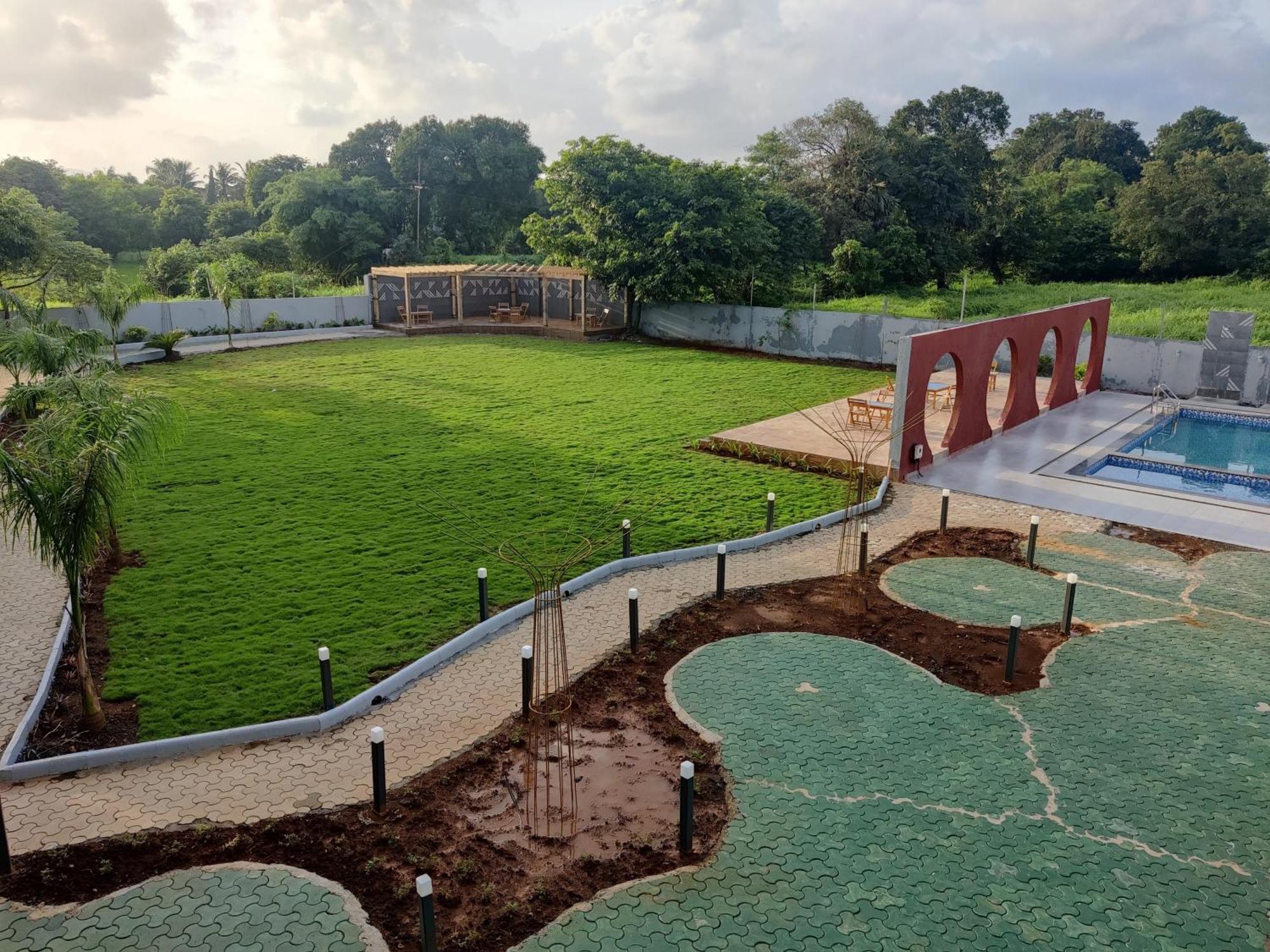 Pushp Vatika Resort & Lawns Nova Bombaim Exterior foto