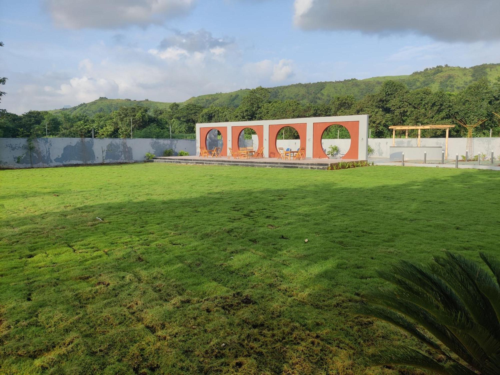 Pushp Vatika Resort & Lawns Nova Bombaim Exterior foto