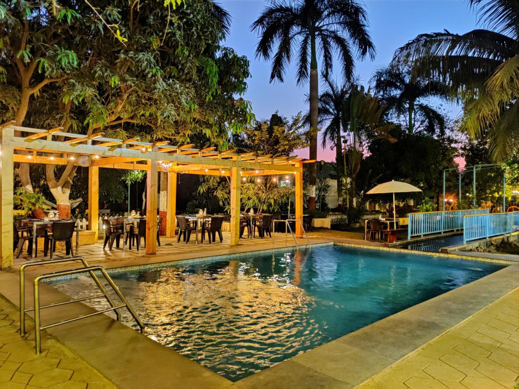 Pushp Vatika Resort & Lawns Nova Bombaim Exterior foto