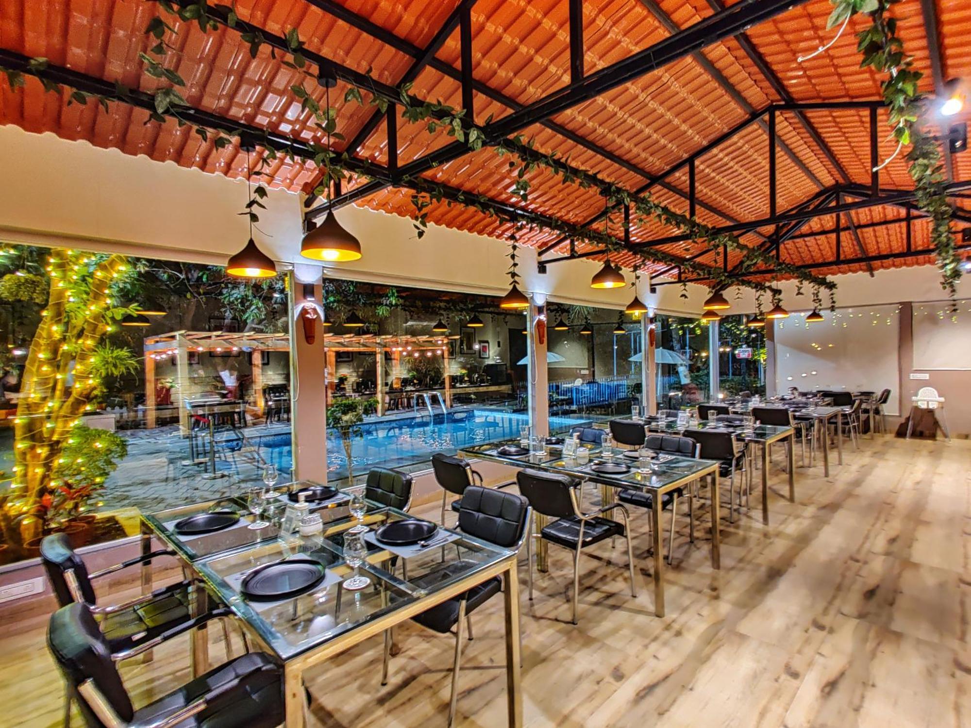 Pushp Vatika Resort & Lawns Nova Bombaim Exterior foto